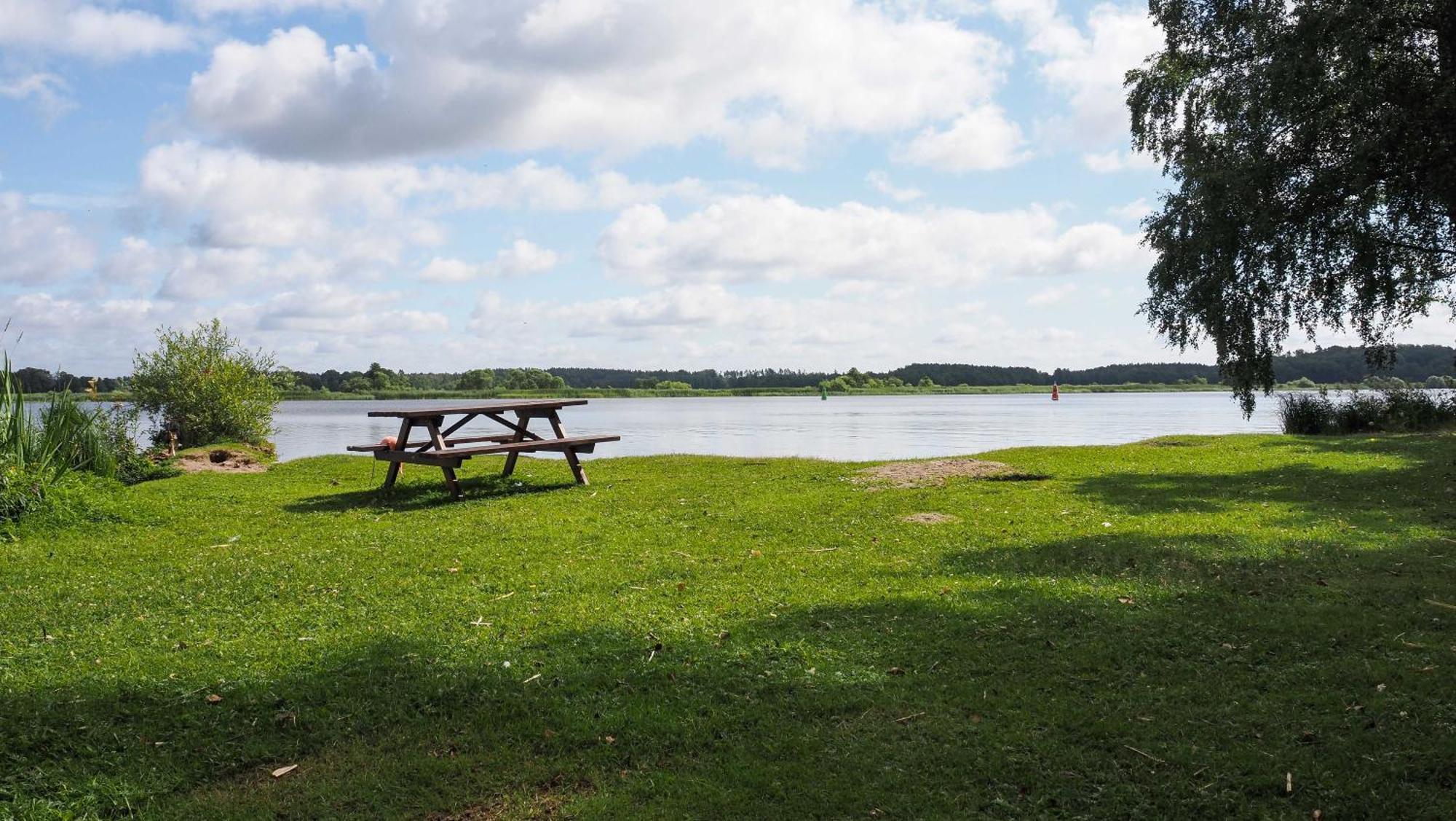 Komplett Laegenhet Med Sjoeutsikt Malmon ภายนอก รูปภาพ